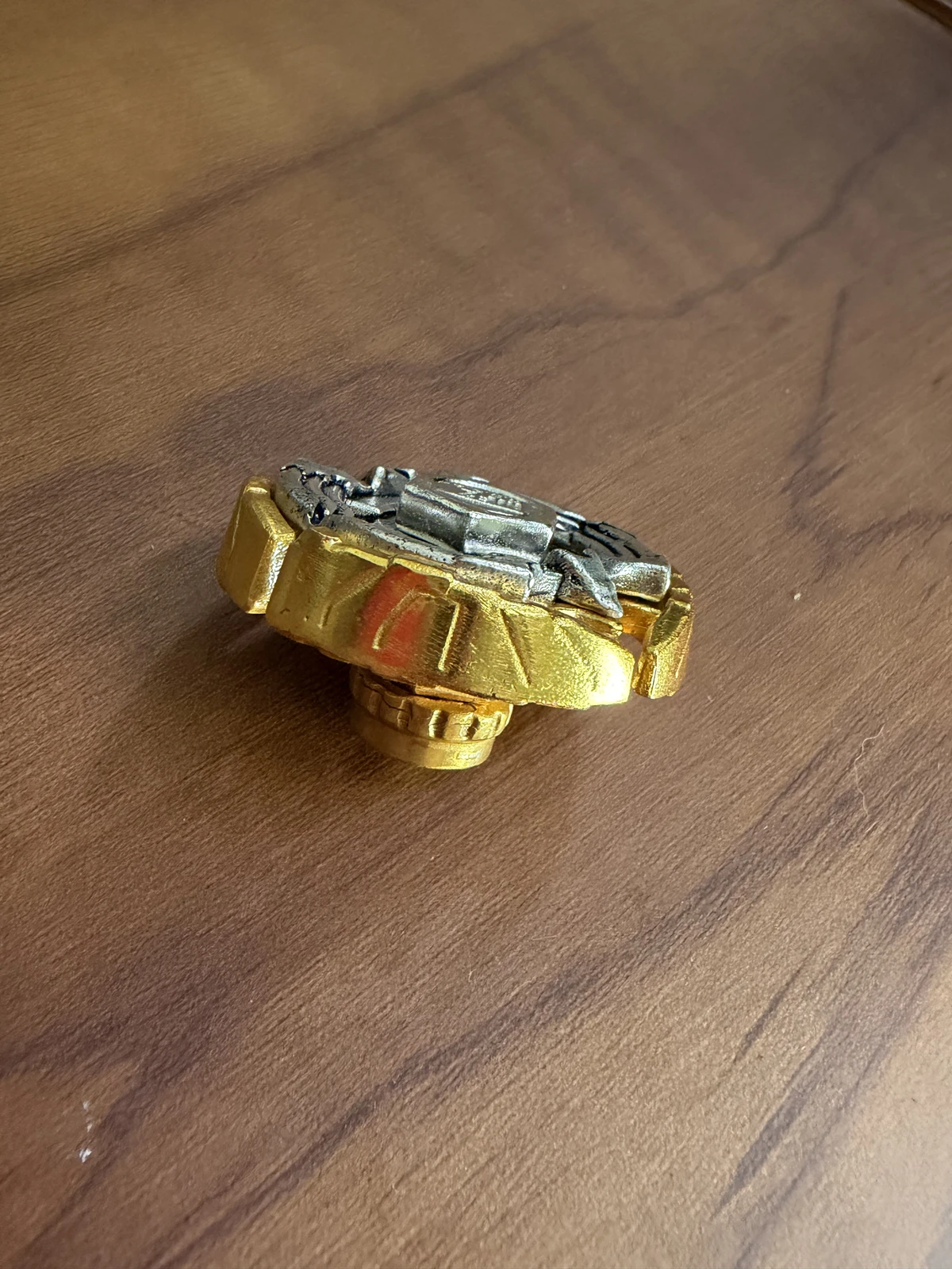 full metal beyblade earth eagle - 3 full metal beyblade earth eagle - side view
